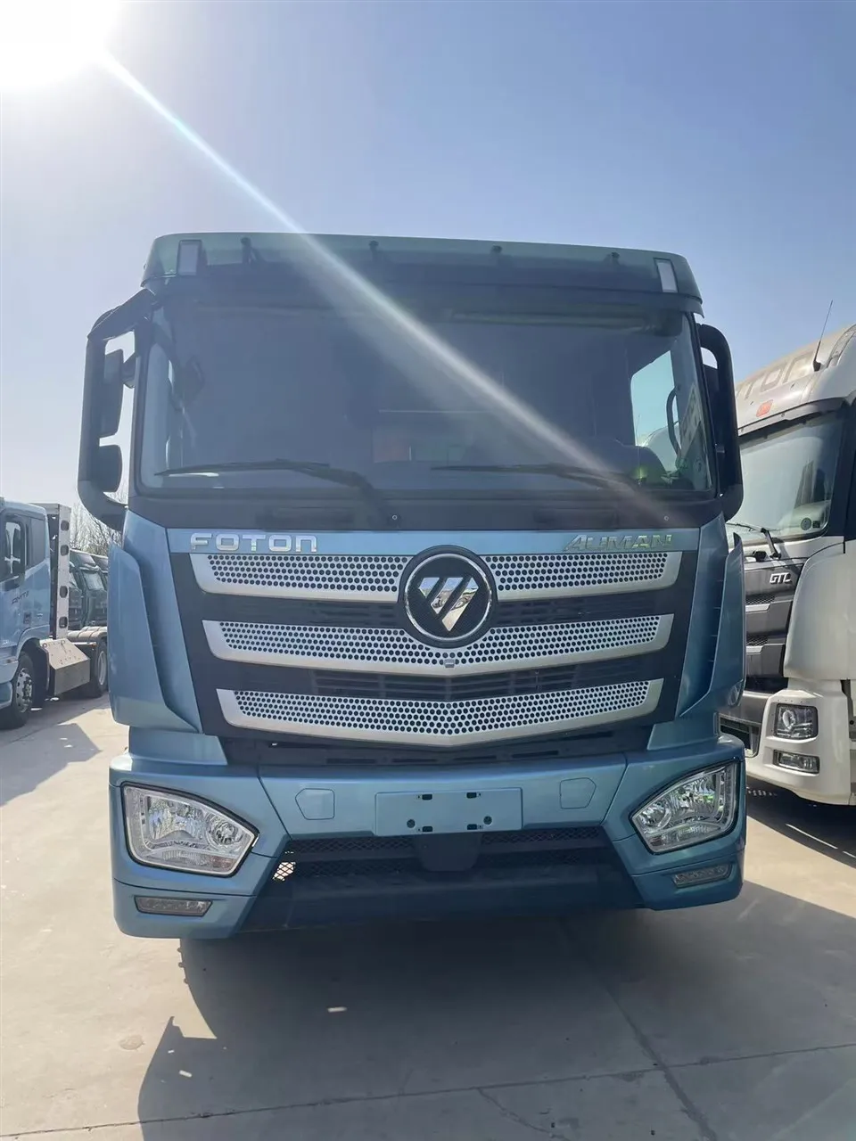 Τρακτέρ Auman